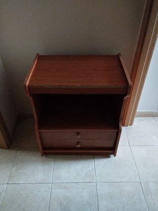 Se vende mesa de televison