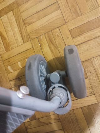 coche maclaren en perfecto estado .