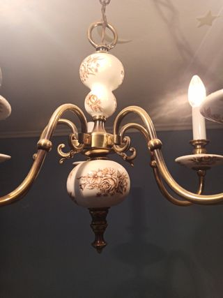 Lampara de bronce y porcelana