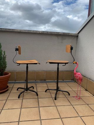 Taburetes industriales antiguos