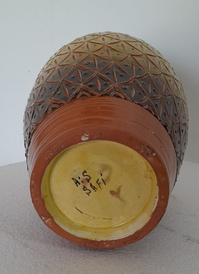 Antico vaso orientale