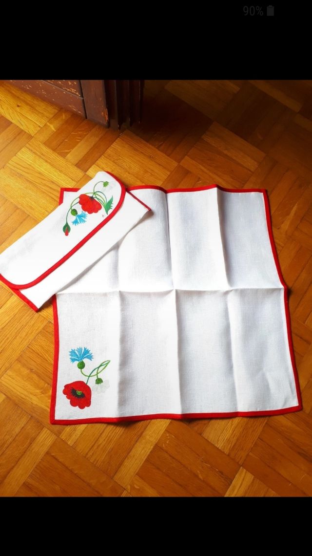 tovaglietta con bustina fatta e dipinta a mano