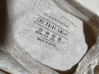 Jersey gris con dibujo delantero