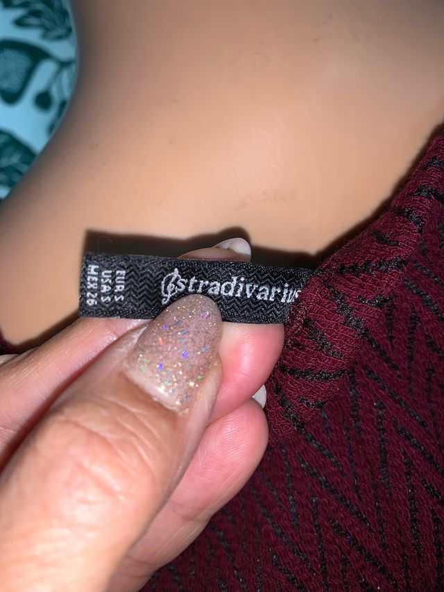 Vestido granate Stradivarius T-S 