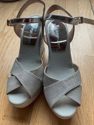 Sandalias plateadas