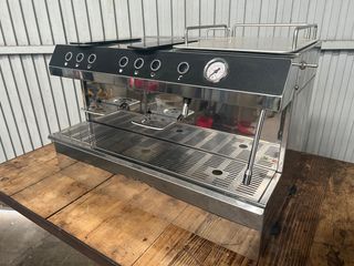 Cafetera industrial de cápsulas Novell.