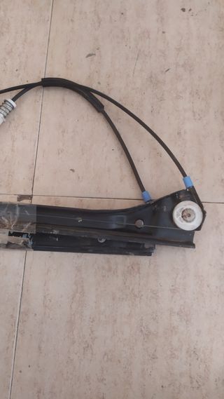 Elevalunas delantero derecho BMW E46 COUPÉ