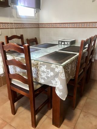 Mesa comedor con sillas