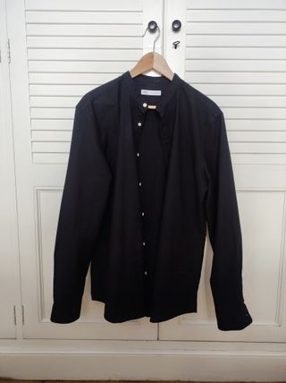 Camisa de Zara con cuello Mao sin estrenar