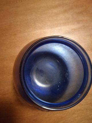 Vaso azzurro con rosa di argento 925%