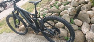 Bicicleta eléctrica cube