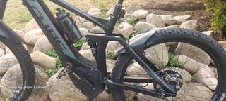 Bicicleta eléctrica cube