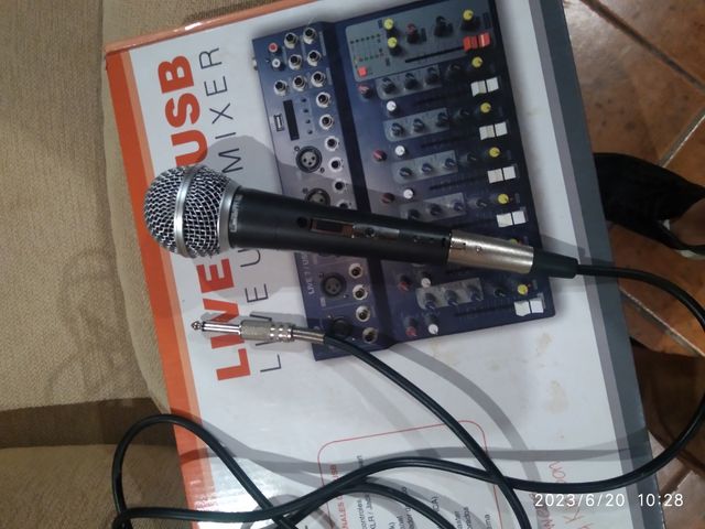 Mesas de mezclas y micro