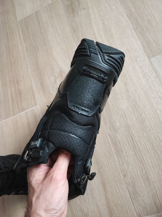 Botas Magnum Strike Force 8.0 DSZ