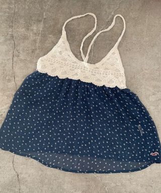 Top de ganchillo y gasa de Hollister 
