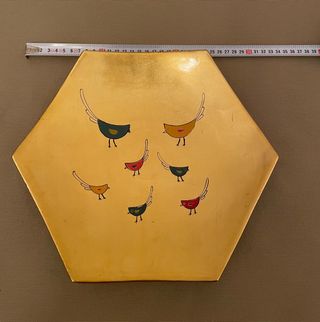 Plato de decoración dorado