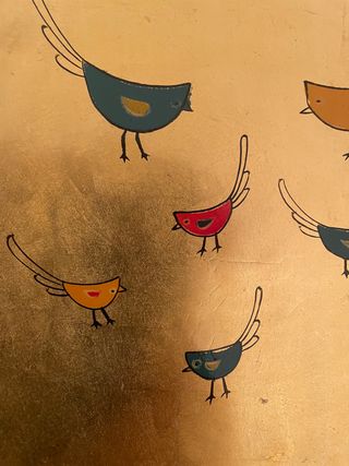 Plato de decoración dorado