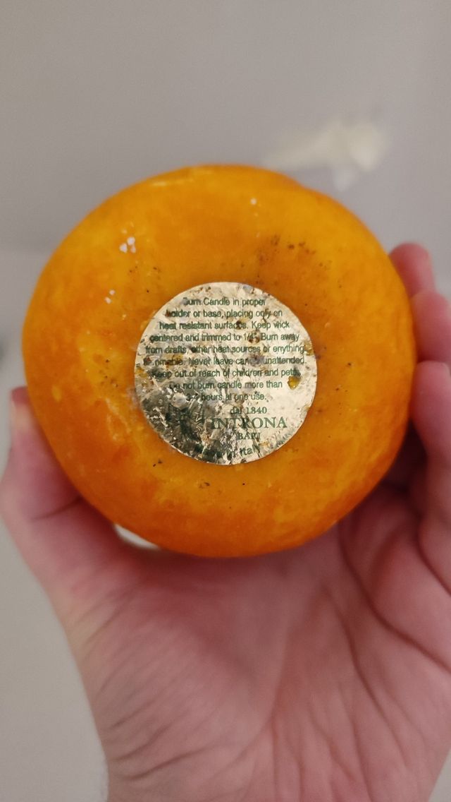 Candela decorativa realizzata a mano