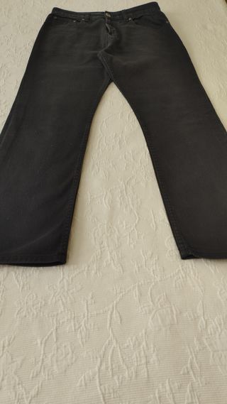 Conjunto pantalón y camisa hombre