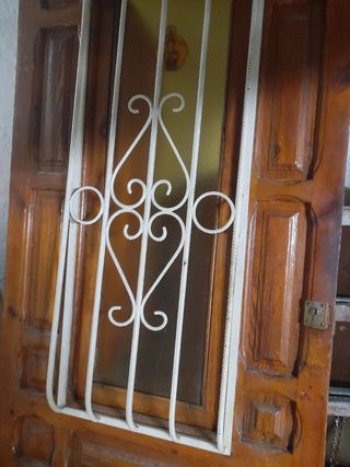 puerta de madera de haya