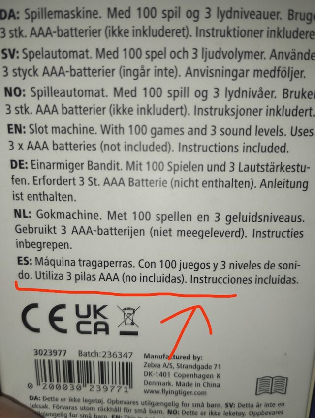 Miniatura de máquina de juego, funciona.