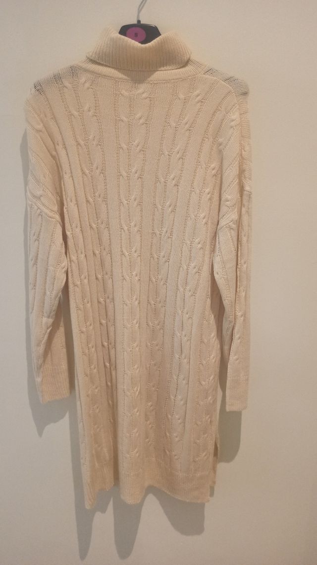 Vestido jersey oversize color crema