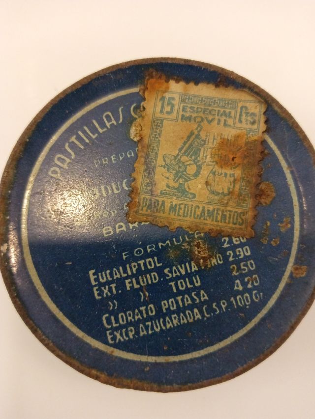 Caja antigua pastillas