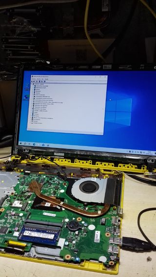 Despiece Acer Aspire E15 E5-573G, LP156WHB-TPA1