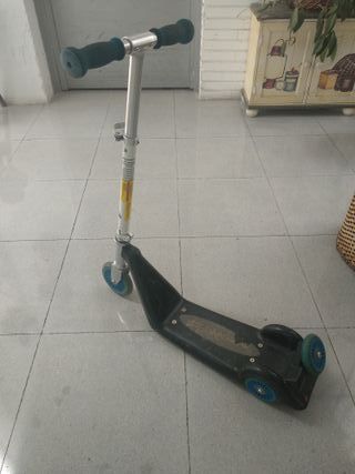 Patinete 3 ruedas + regalo, 15€ !!