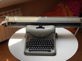 Máquina de escribir antigua