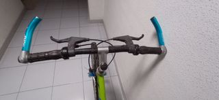 Bicicleta mountain bike con marchas