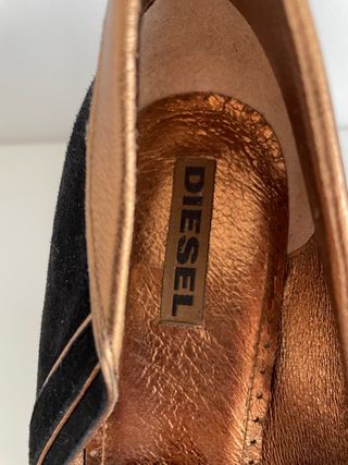 Zapatos de tacón ante negro. Diesel