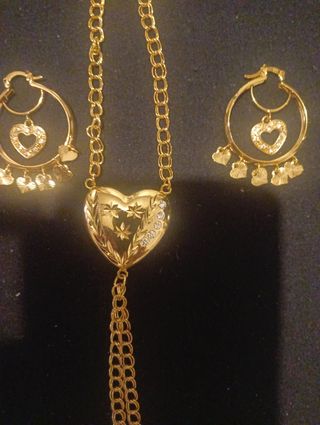 Pasamanos y pendientes niña