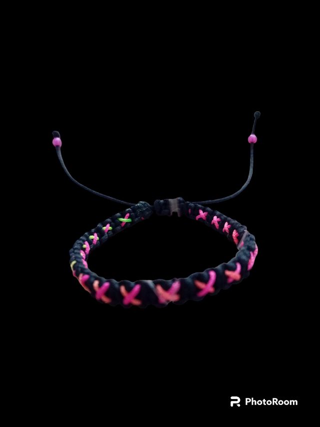 Pulseras,llaveros...personalizados 