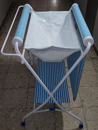 VENDO PRECIOSA BAÑERA-CAMBIADOR GRANDE PARA BEBÉ