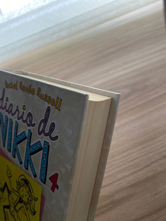 Libro DIARIO DE NIKKI 4