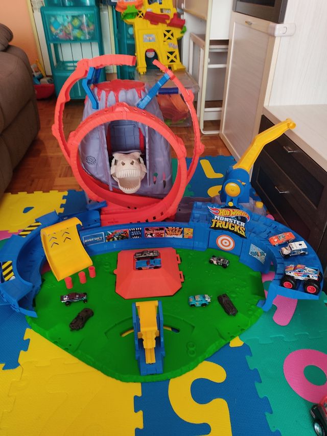 Pista REX Monster TRUCKS