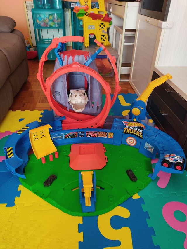 Pista REX Monster TRUCKS