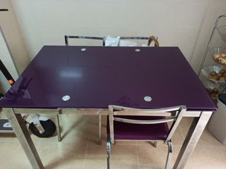 mesa con 4 sillas