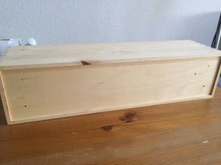 Caja de madera con 5 verteros de cristal