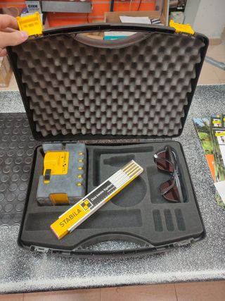 NIVEL LASER AUTONIVELANTE STABILA