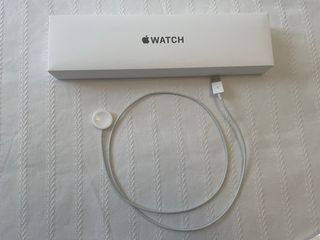 Apple Watch SE 40mm + cargador + 7 correas