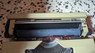 maquina de escribir olivetti lettera 25