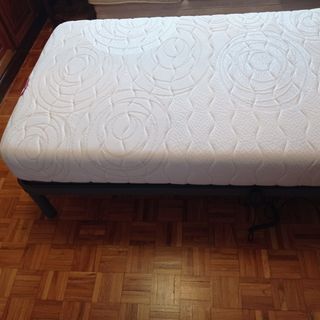Cama articulada con colchón, de Pikolin