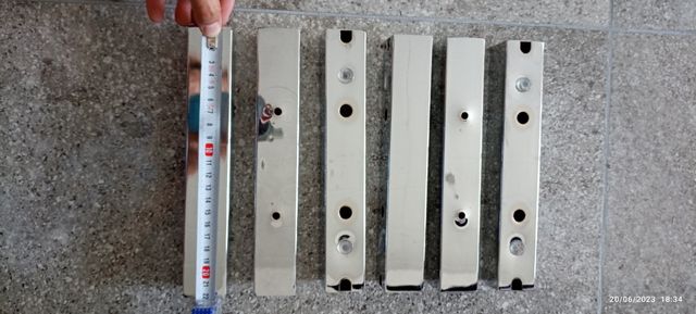 Patas sofá de 3'5cm de alto y largo 22cm