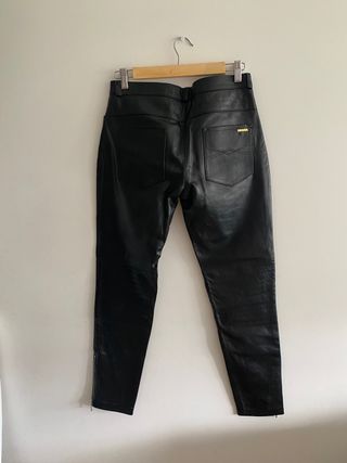 Pantalón cuero Mangata