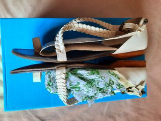 Sandalias semi-Nuevas CHIKA10 37