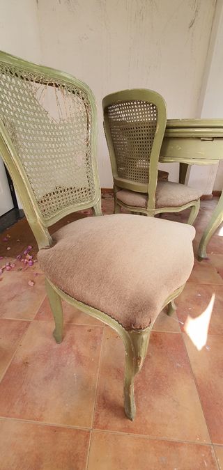 mesa y sillas Vintage