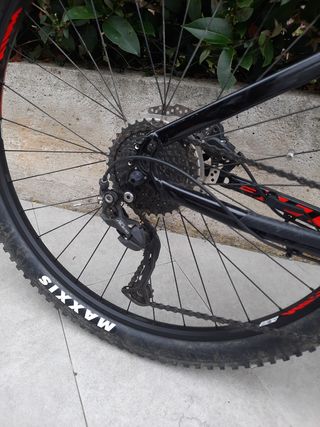Bicicleta eléctrica. Talla M. 29"