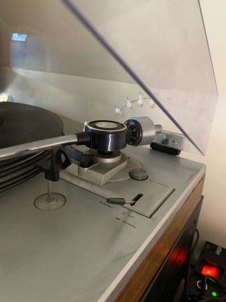 Tocadiscos Sanyo TP1012UM